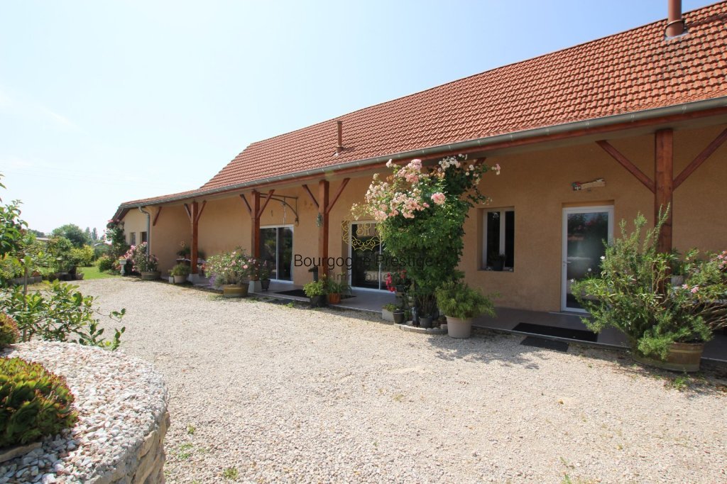PROCHE DE CUISERY ANCIENNE FERME DE 248 M² AVEC DEPENDANCES SUR UN TERRAIN DE 2 166 M² - Photo 4