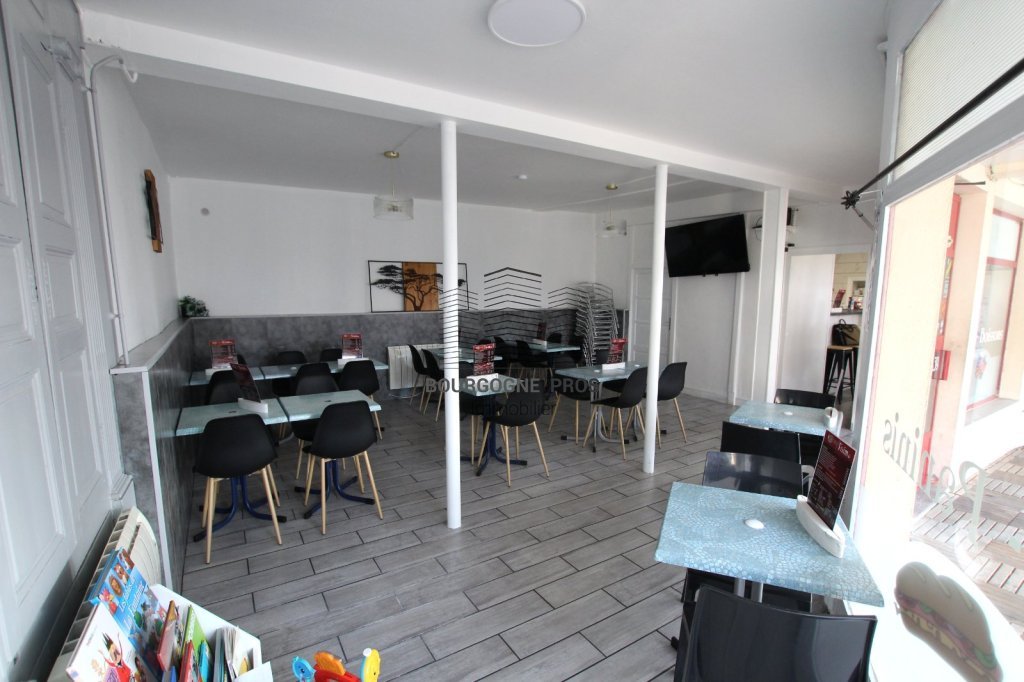 A CUISERY, SANS CONCURENCE - FONDS DE COMMERCE RESTAURATION RAPIDE A CEDER