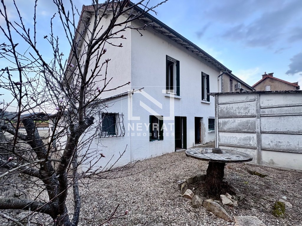 MAISON DE VILLAGE
