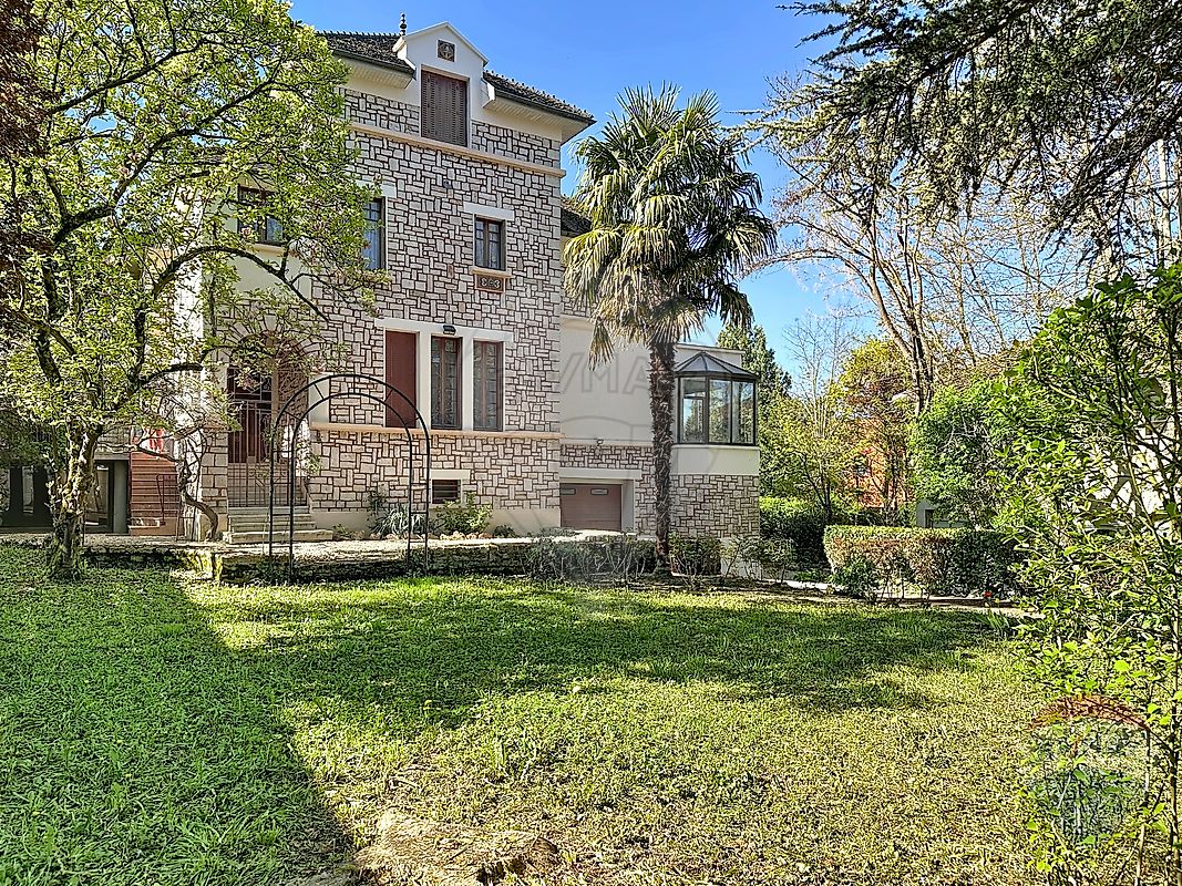 Maison 7 chambre(s) à vendre