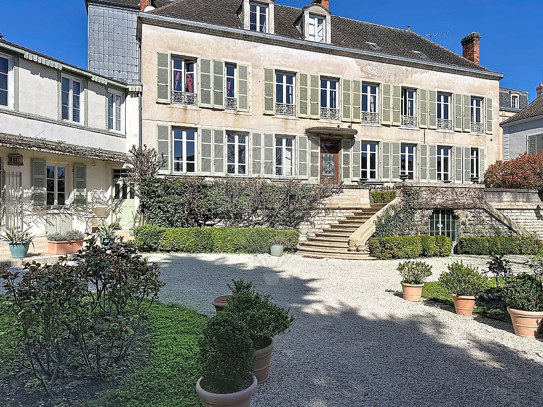 Maison 7 chambre(s) à vendre