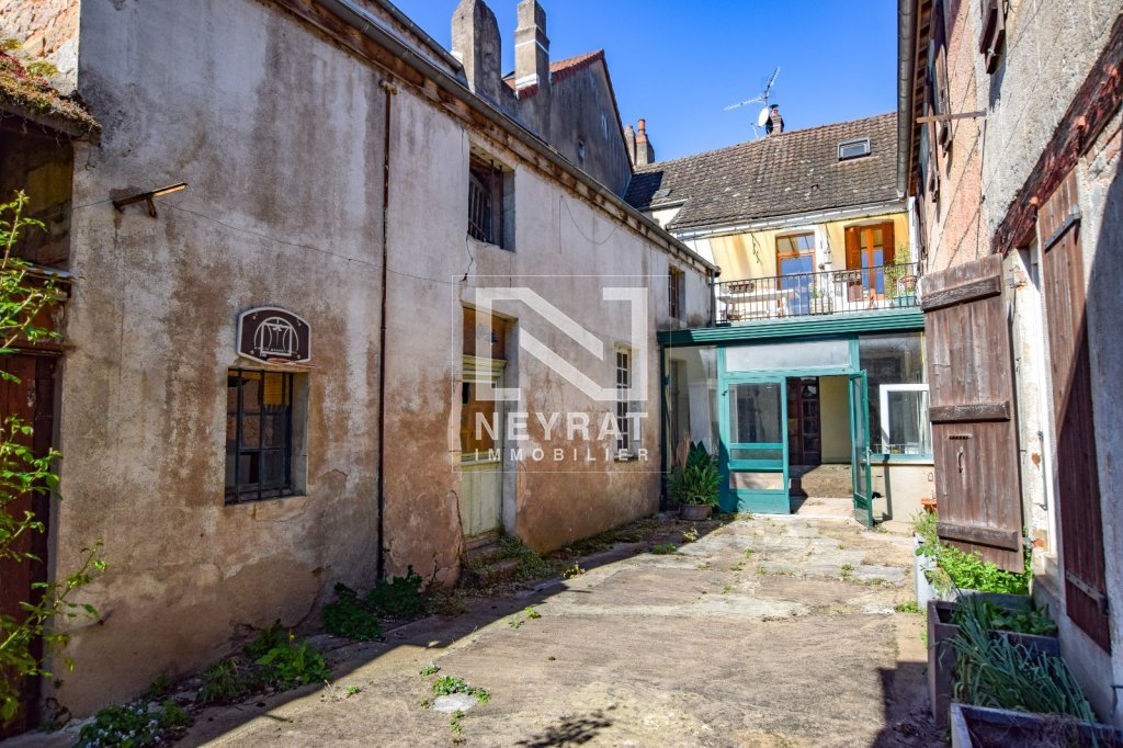 GIVRY EN EXCLUSIVITE