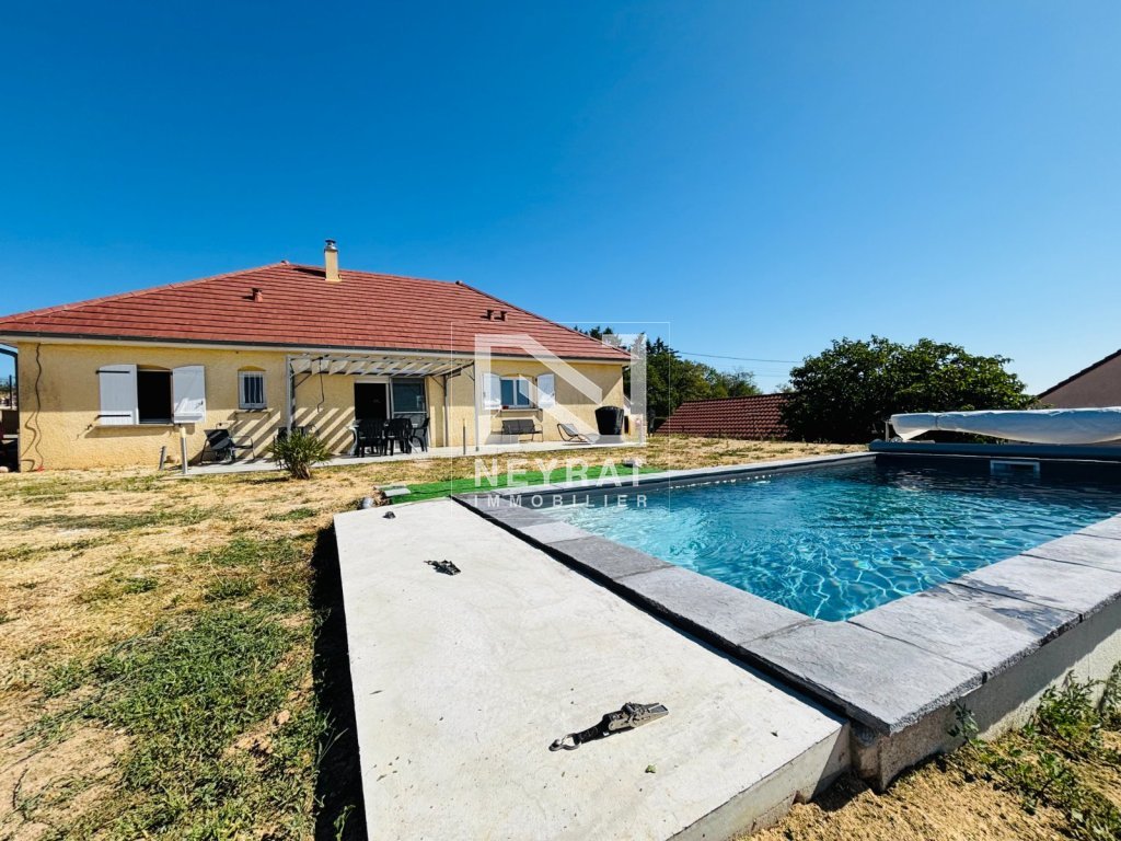 MAISON INDIVIDUELLE CAMPAGNE VUE DEGAGEE