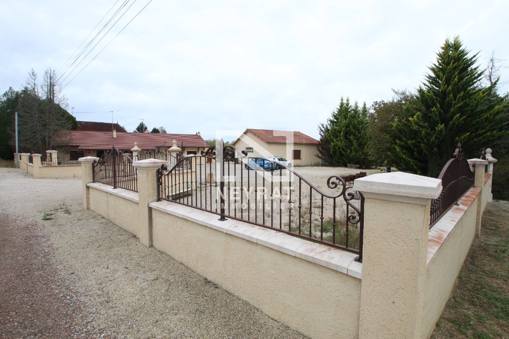 Villa avec dépendances