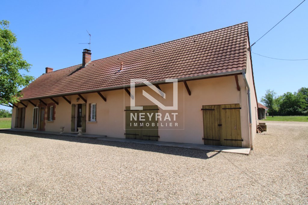 Longère 3/4 chambres, dépendances et parcelle de 6785 m²