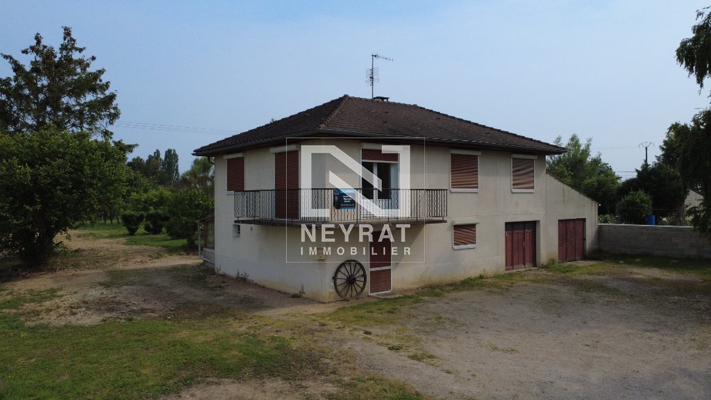 Maison 4 chambres , 2 garages