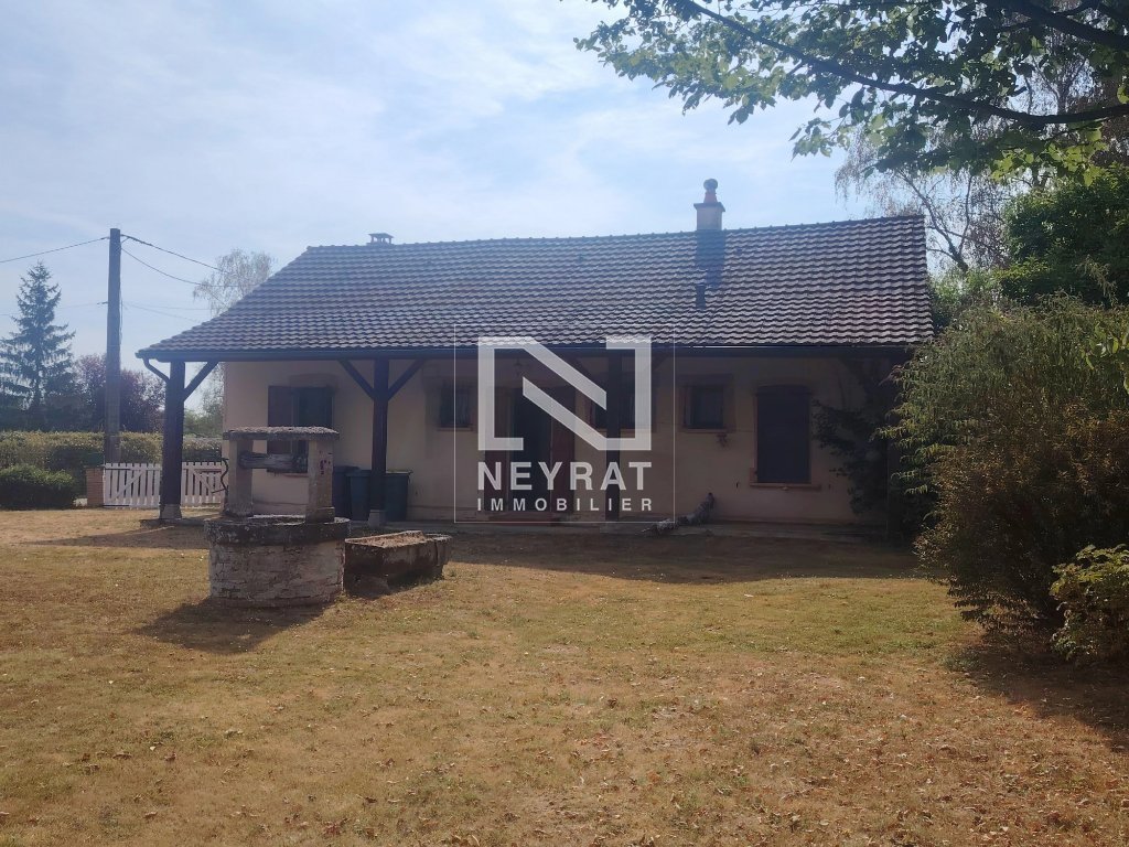 Maison de campagne de 131m² à rénover sur terrain de plus 1,5 hectare