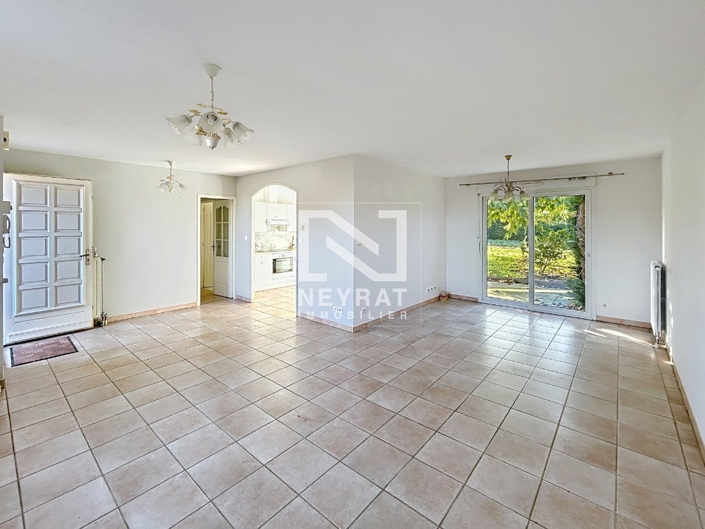 Maison lumineuse et fonctionnelle, entièrement de plain-pied, 3 chambres