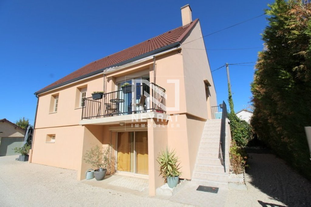 MAISON 4 CHAMBRES SITUE A 10 MINUTES DE CHALON SUR SAONE