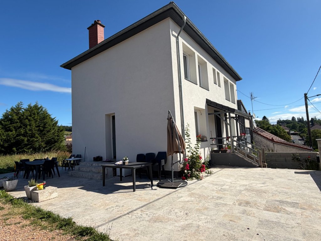 MAISON 7 PIÈCES 132 M2 LE BREUIL