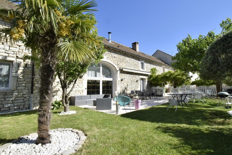BELLE PROPRIÉTÉ AUX PORTES DE LA COTE CHALONNAISE