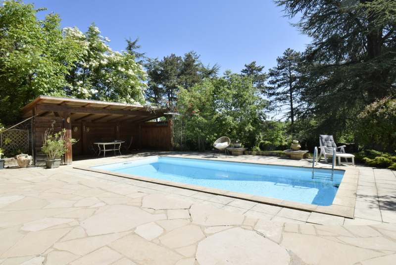 AGREABLE VILLA AVEC PARC