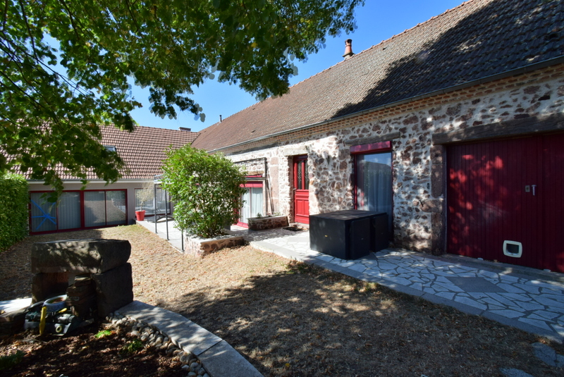 MAISON ANCIENNE RÉNOVÉE AVEC PISCINE INTÉRIEURE