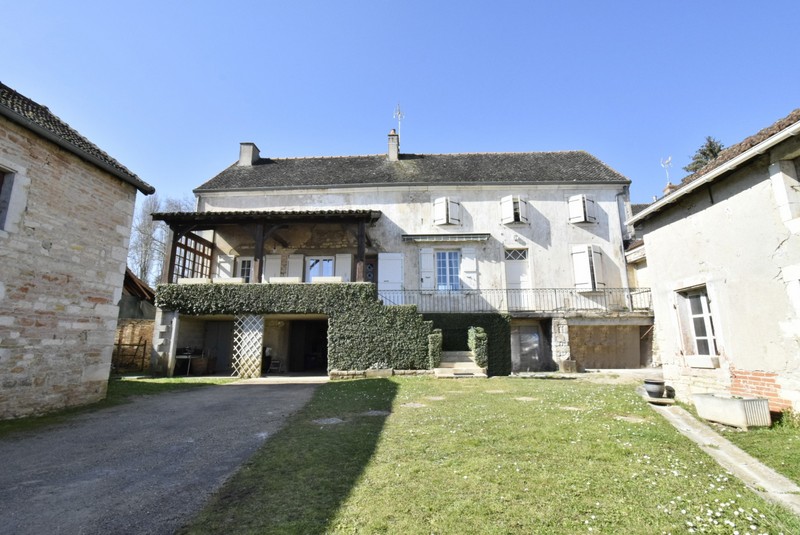 BELLE MAISON DE VIGNERON EN CÔTE VITICOLE