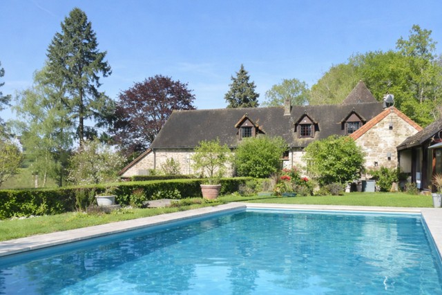 BELLE FERMETTE ISOLEE SUR 5 HECTARES