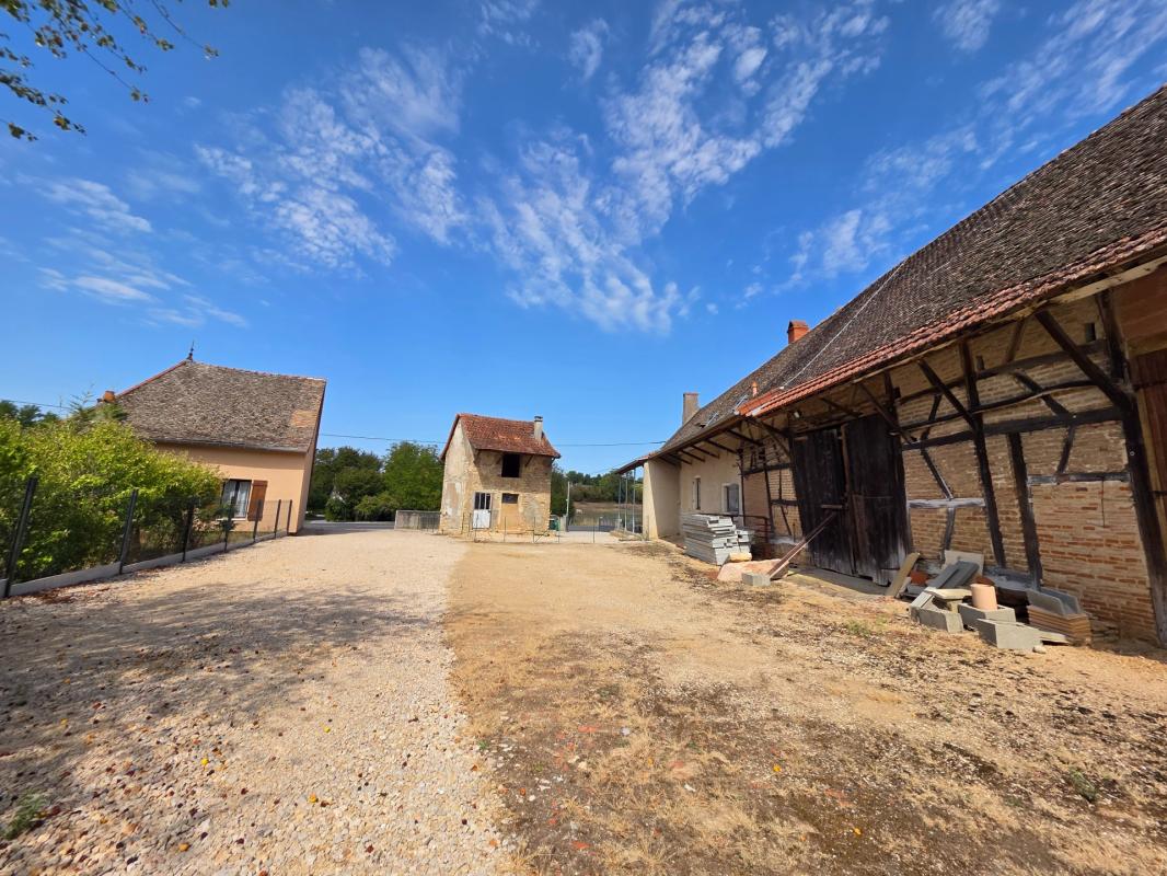 Ensemble immobilier à fort potentiel - Simandre