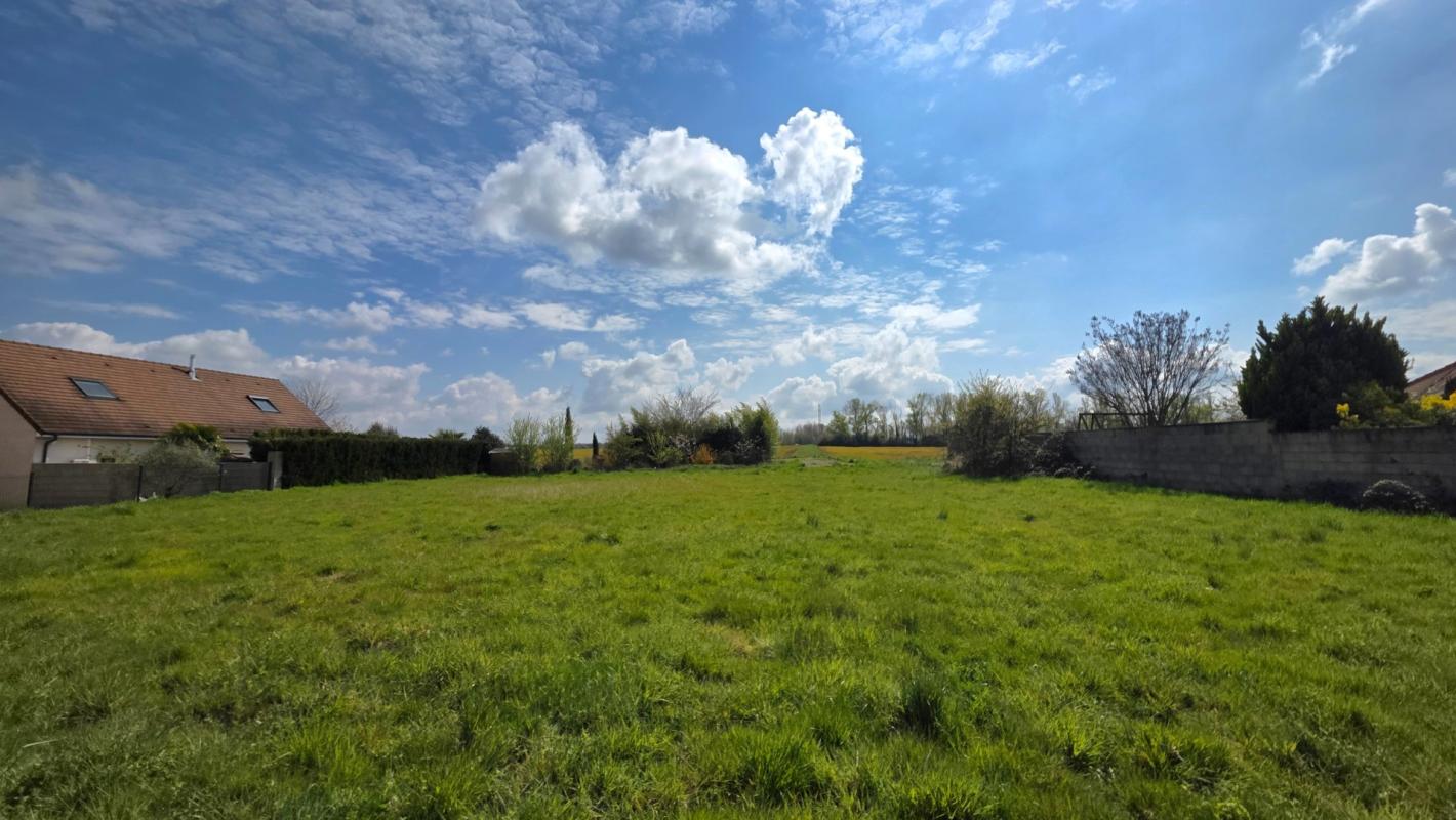 Terrain à bâtir au calme - 1096 m² - environnement résidentiel recherché