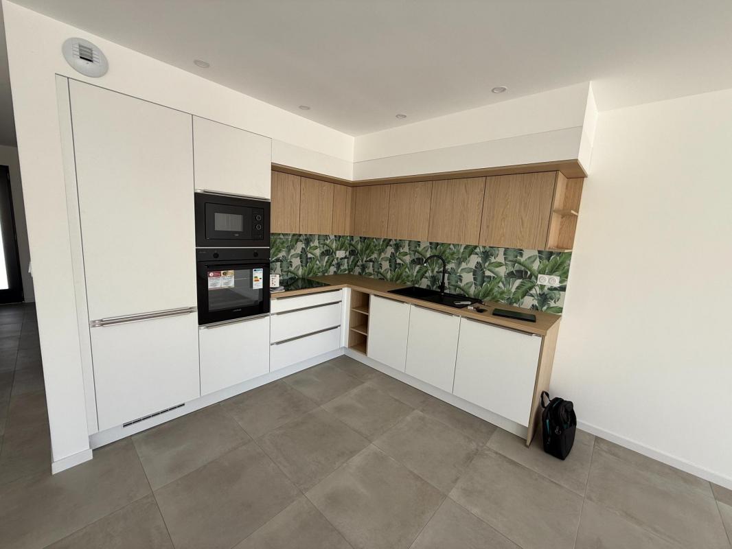 Villa neuve 120 M2 3 chambres, sur 369 M2, piscine - Photo 3