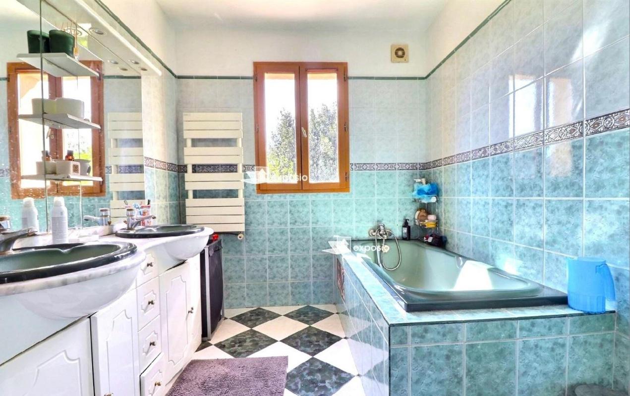 À vendre : Charmante maison de 6 pièces 133m² à Bondy - Photo 4