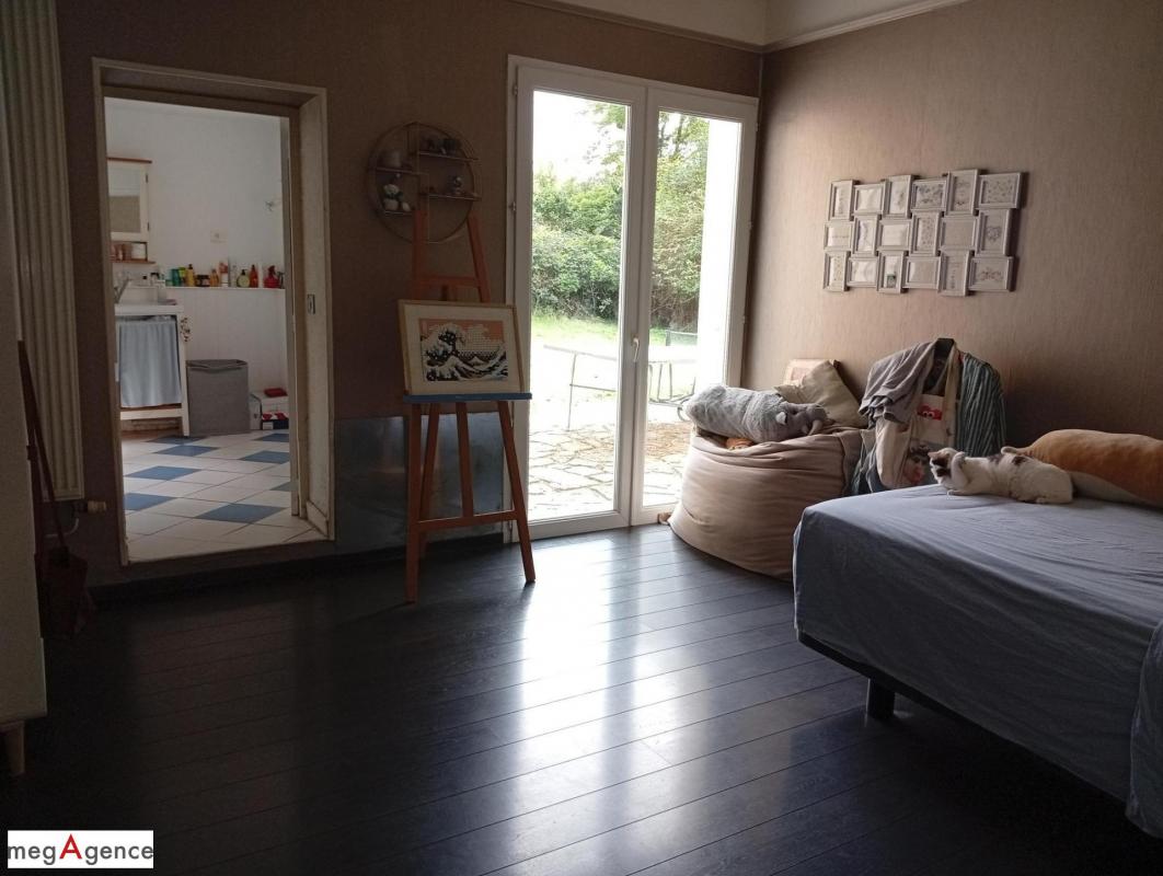 Maison 6 chambres, bureau, piscine, garage, terrain 3000 M² - Photo 5