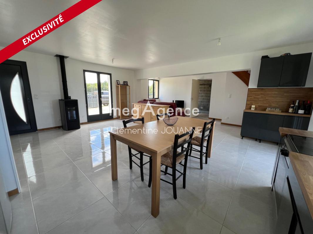 SOUS OFFRE Maison rénovée avec surface en plus disponible, au cœur de la campagne à 5min de Les Pieux - Photo 3