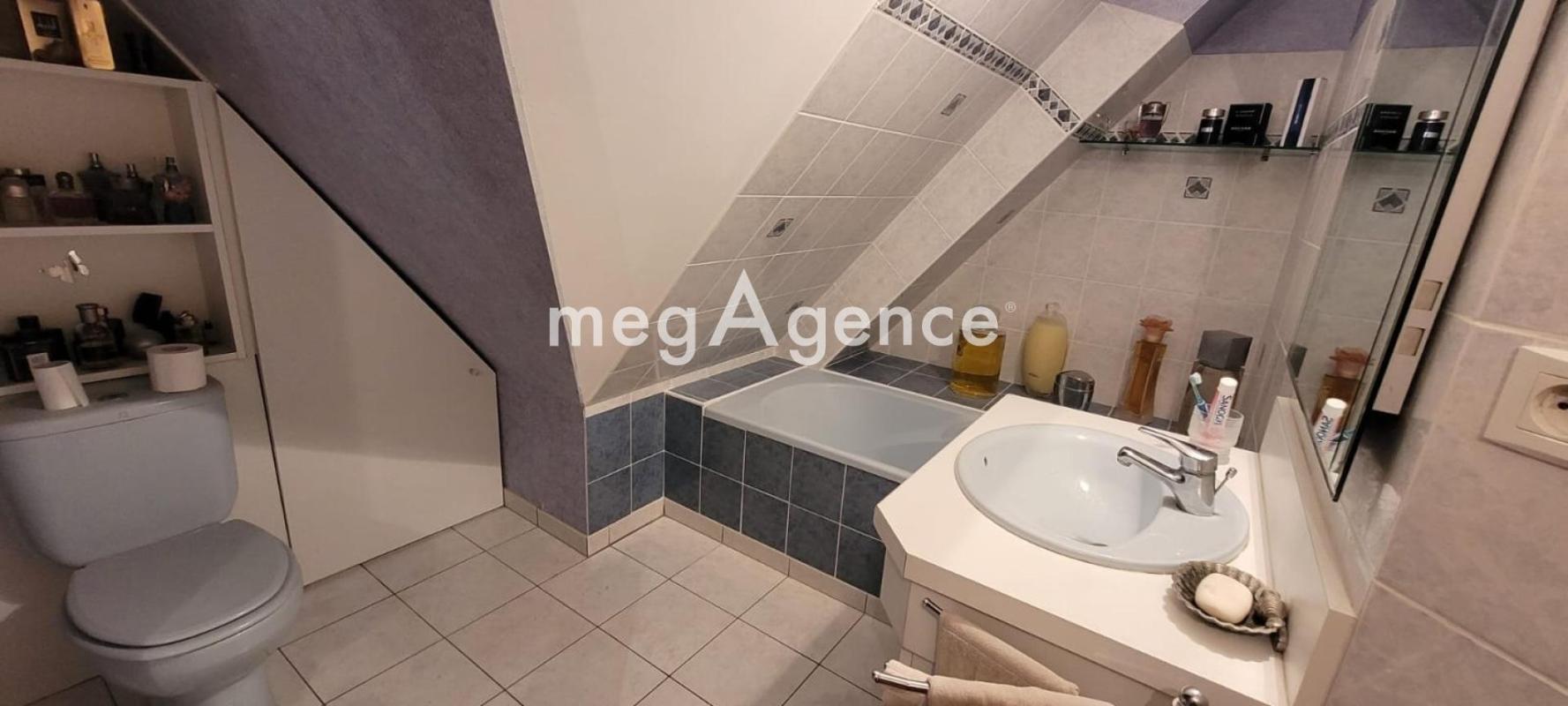 Duplex avec balcon - 2 chambres - La Briantais - Photo 4