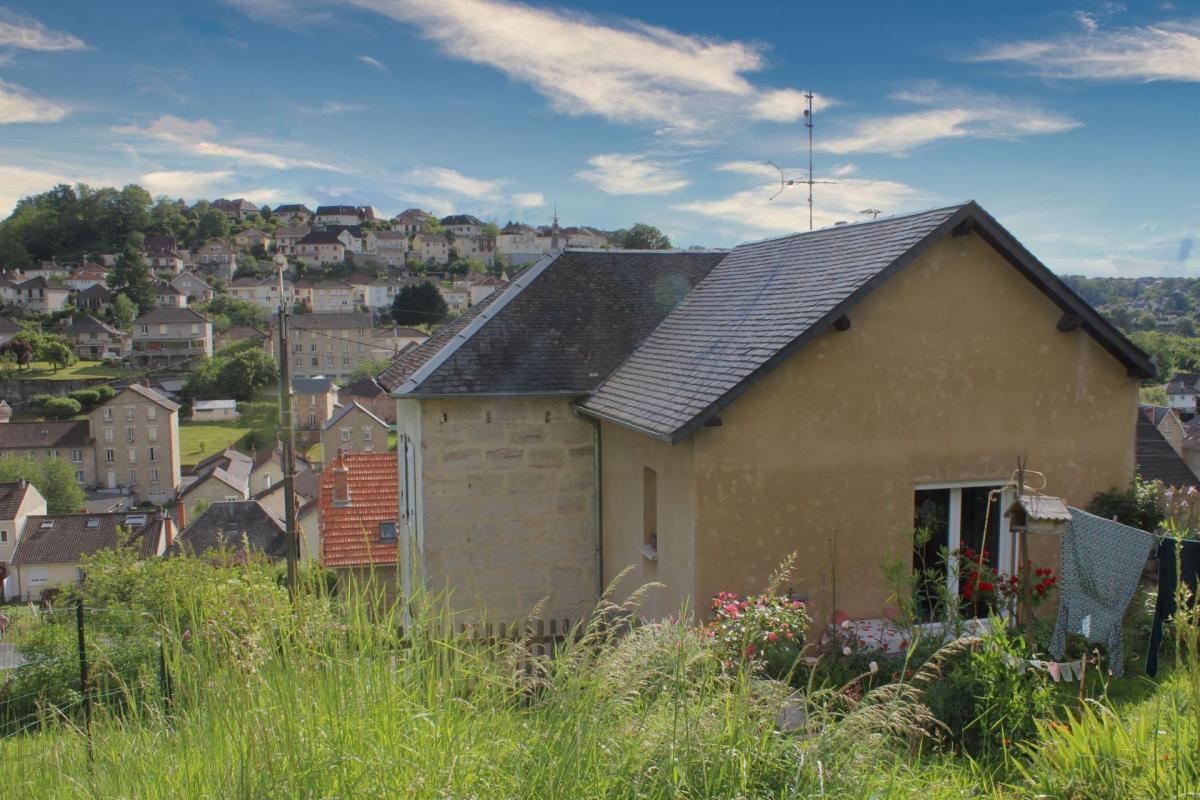 Maison en pierre avec vue et charmant jardin - Photo 3