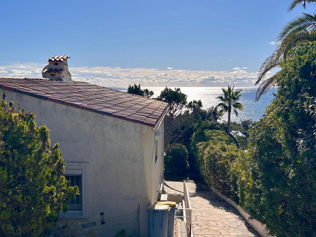 A VENDRE : VILLA 158 m² – Vue Mer Panoramique Esterel – Domaine Sécurisé - AGAY 83530 - Photo 2