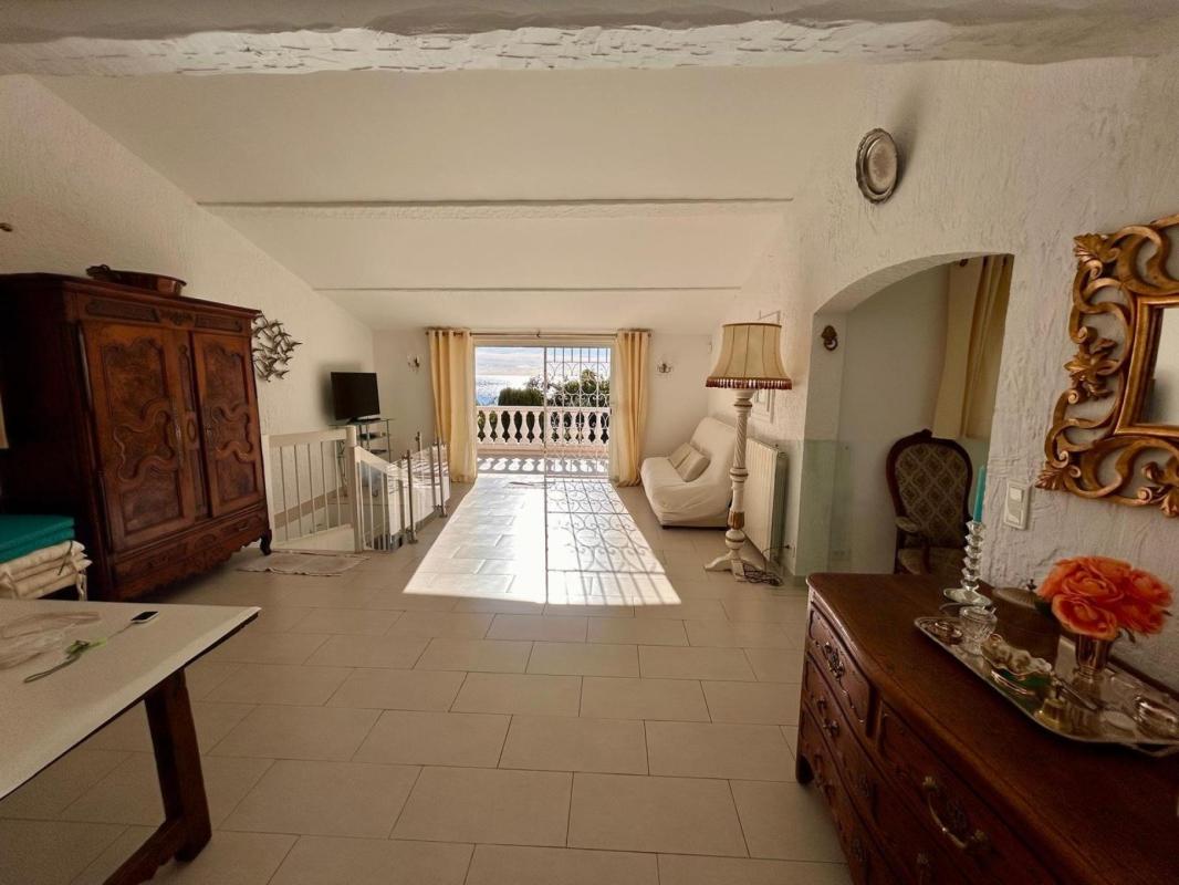 A VENDRE : VILLA 158 m² – Vue Mer Panoramique Esterel – Domaine Sécurisé - AGAY 83530 - Photo 4