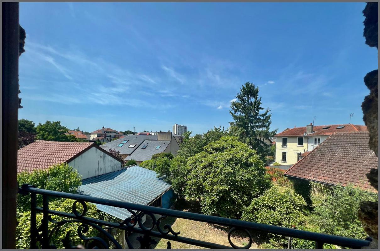 Maison traditionnelle non mitoyenne avec potentiel agrandissement - Photo 2