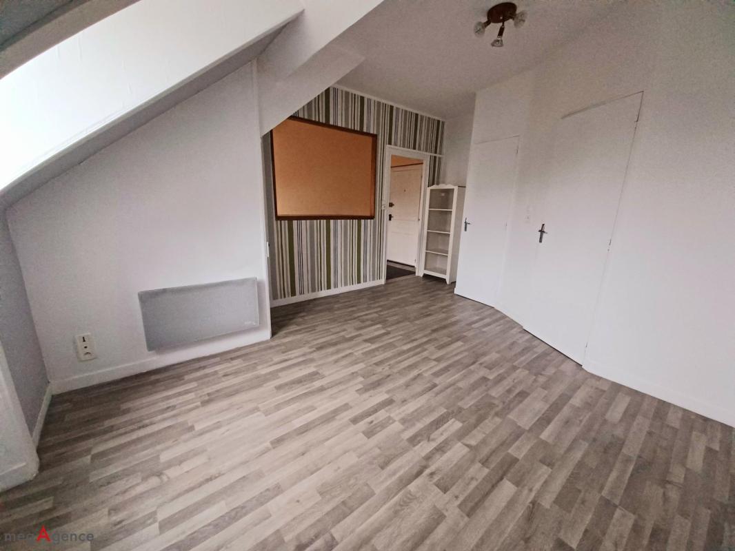 Appartement T1 dans bâtiment de caractère. Idéal investisseur - Photo 4