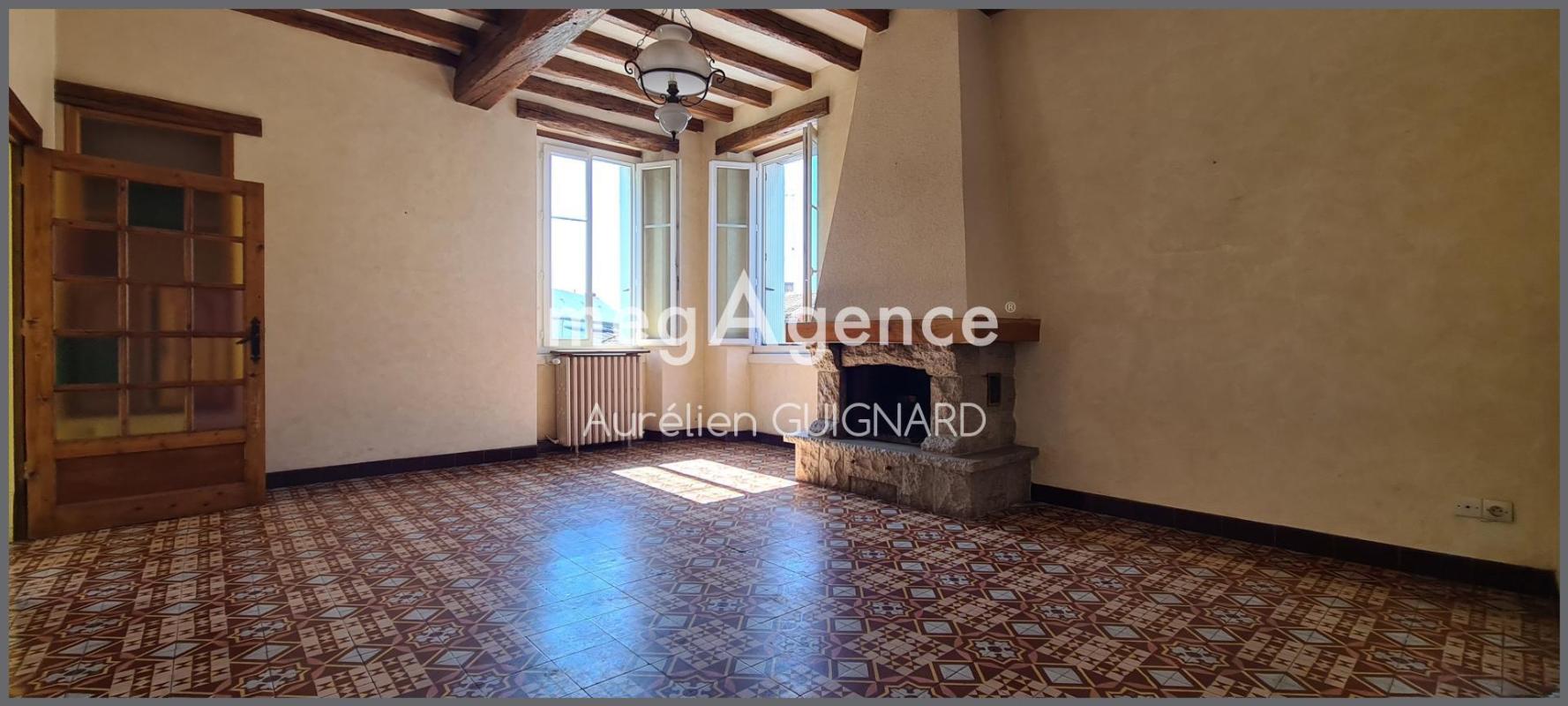 4 chambres, bel espace en pelouse avec garage et une dépendance - Photo 2