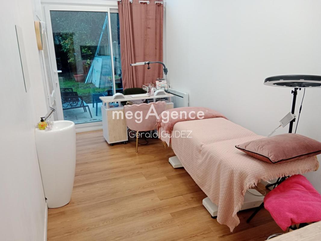 A DOUAI, Magnifique maison d'architecte de 230 m2 habitables avec 6 chambres proche centre et gare, classée B, avec beau jardin et garage - Photo 4