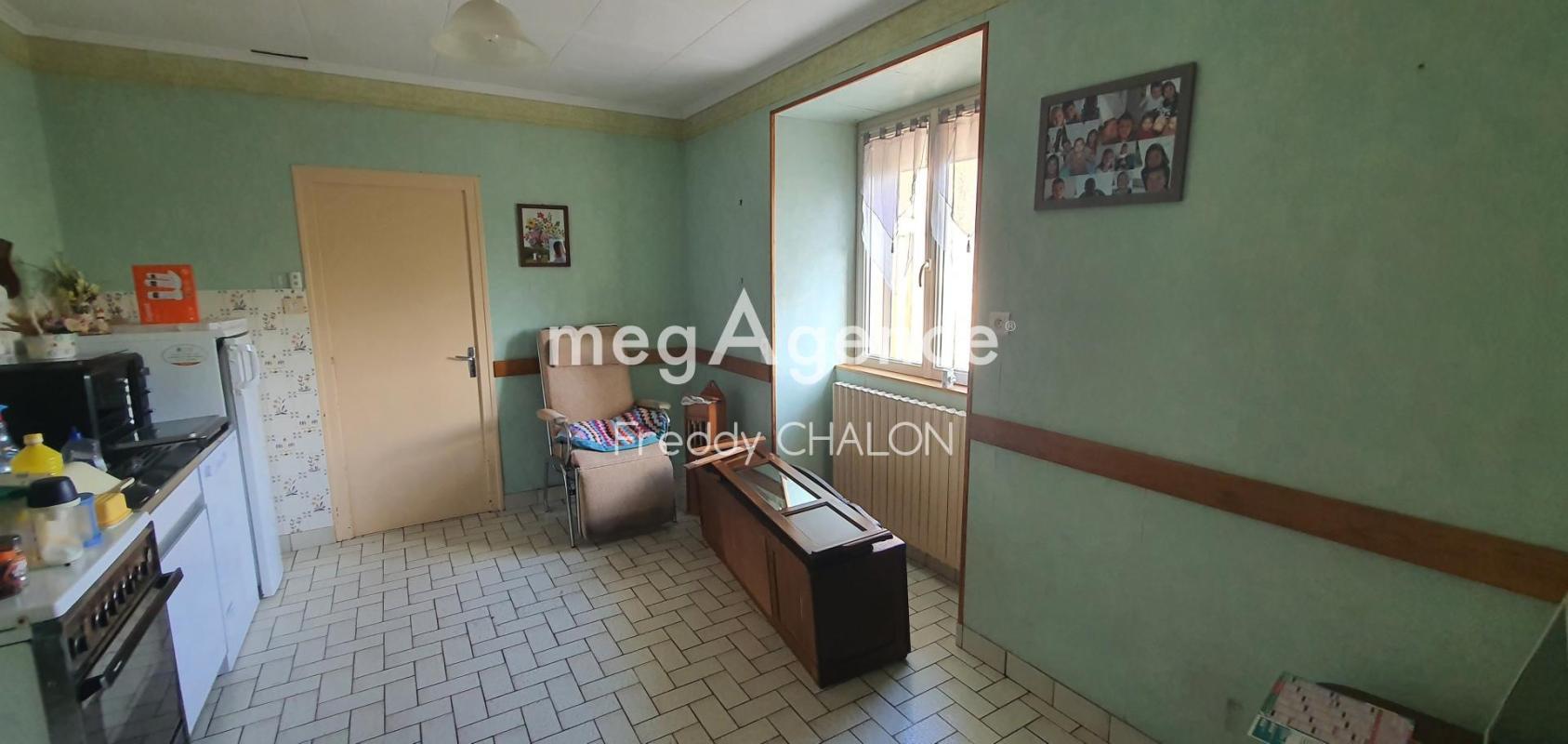 Tallud Sainte Gemme    maison en pierres de 108 m² à rafraîchir offrent de belles possibilités - Photo 3