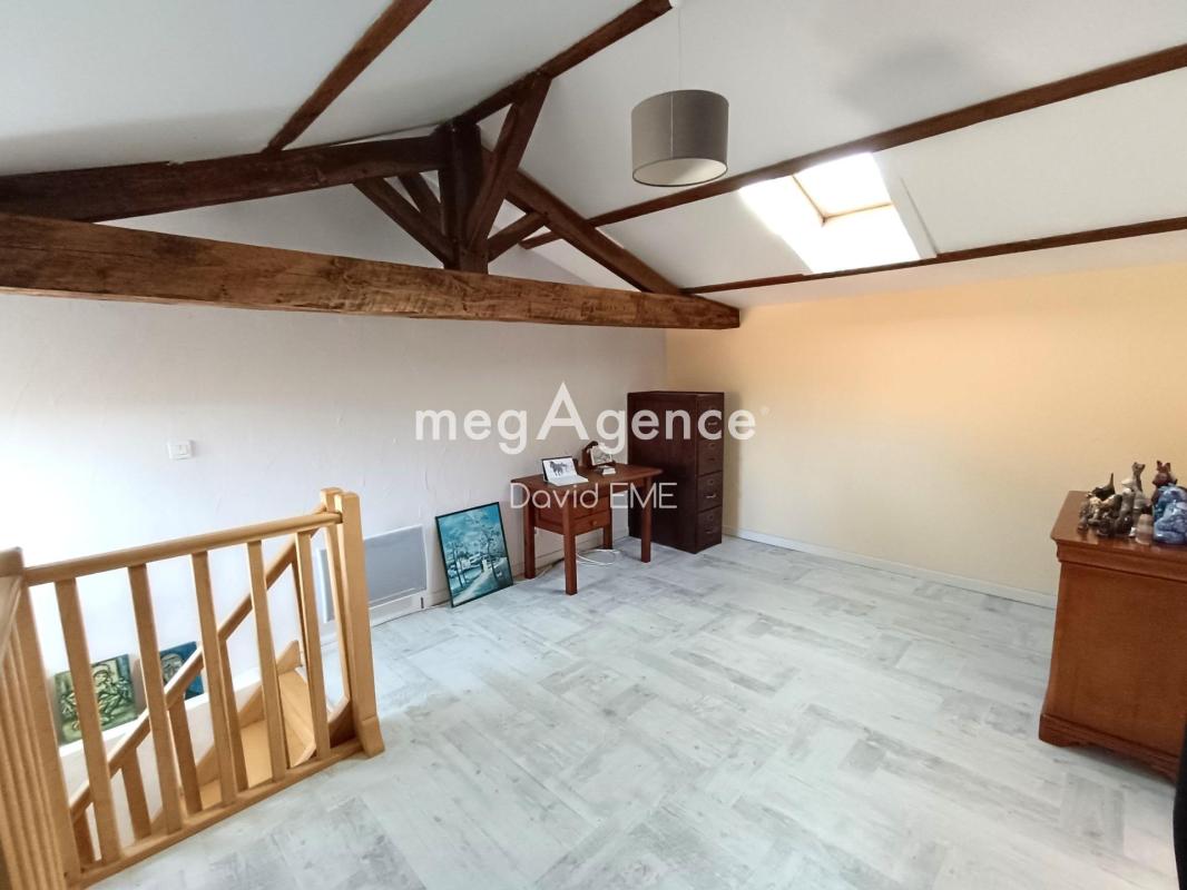 5 Pièces, 101 m2, 3 chambres, terrain 5200 m2 - Photo 2