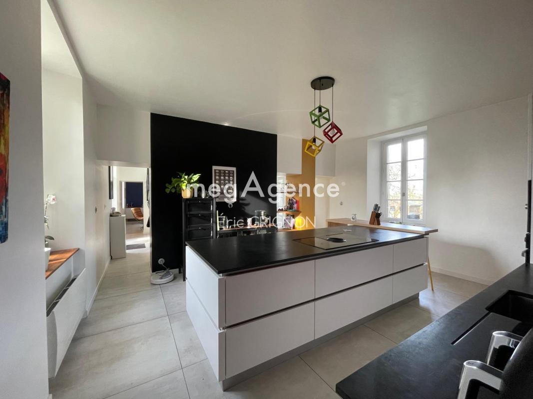 Ancien presbytère rénové de 145m2 env / 4 chambres - Photo 3