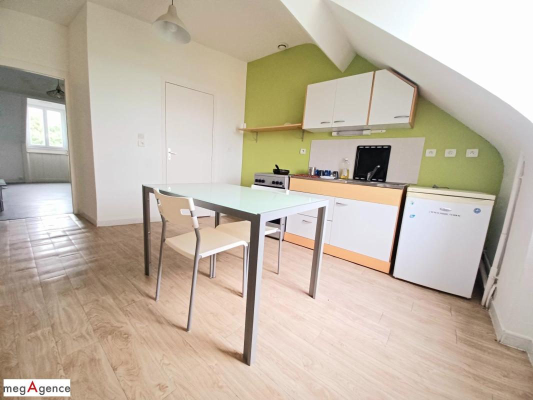 Appartement T1bis dans bâtiment de caractère - Photo 3