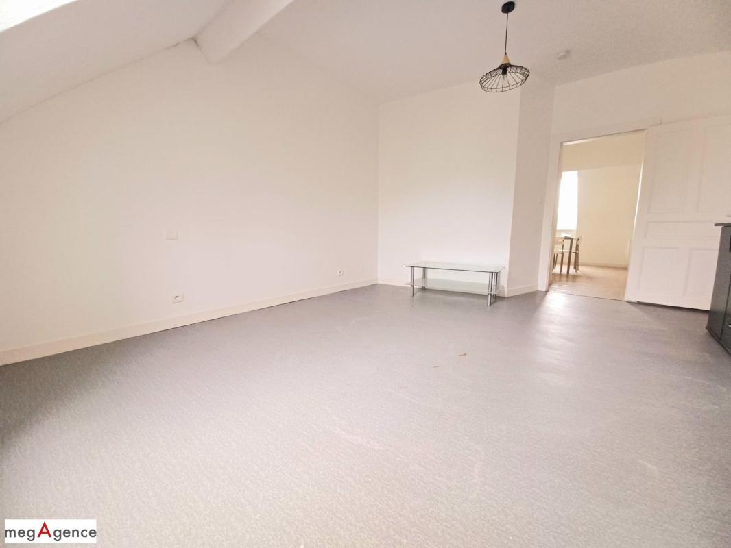Appartement T1bis dans bâtiment de caractère - Photo 4