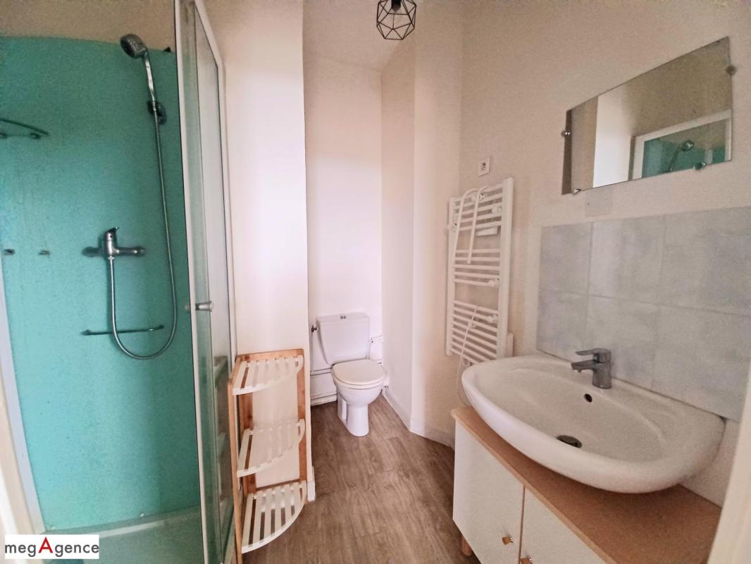 Appartement T1bis dans bâtiment de caractère - Photo 5