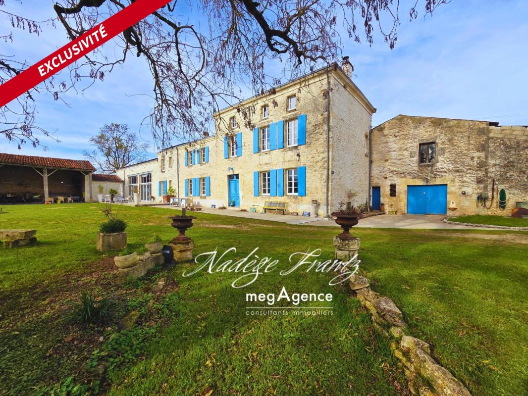 Maison à vendre, 7 pièces, 371 m², Loire Sur Nie