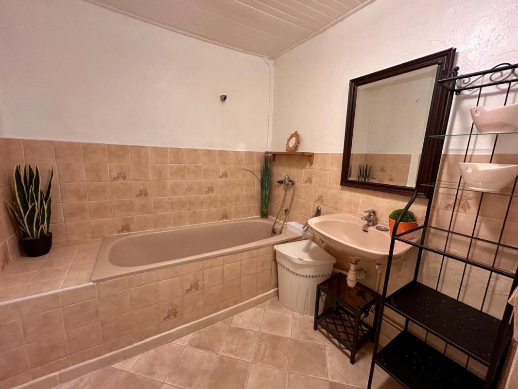 A VENDRE : T2 de 57m2 - FREJUS CENTRE HISTORIQUE - Photo 4