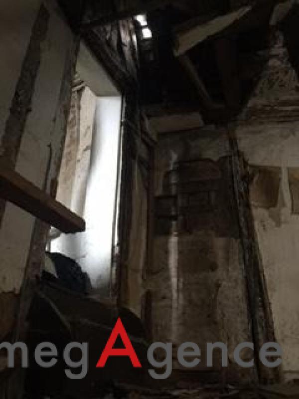 MAISON DE VILLE TOUT A  RENOVER - Photo 3
