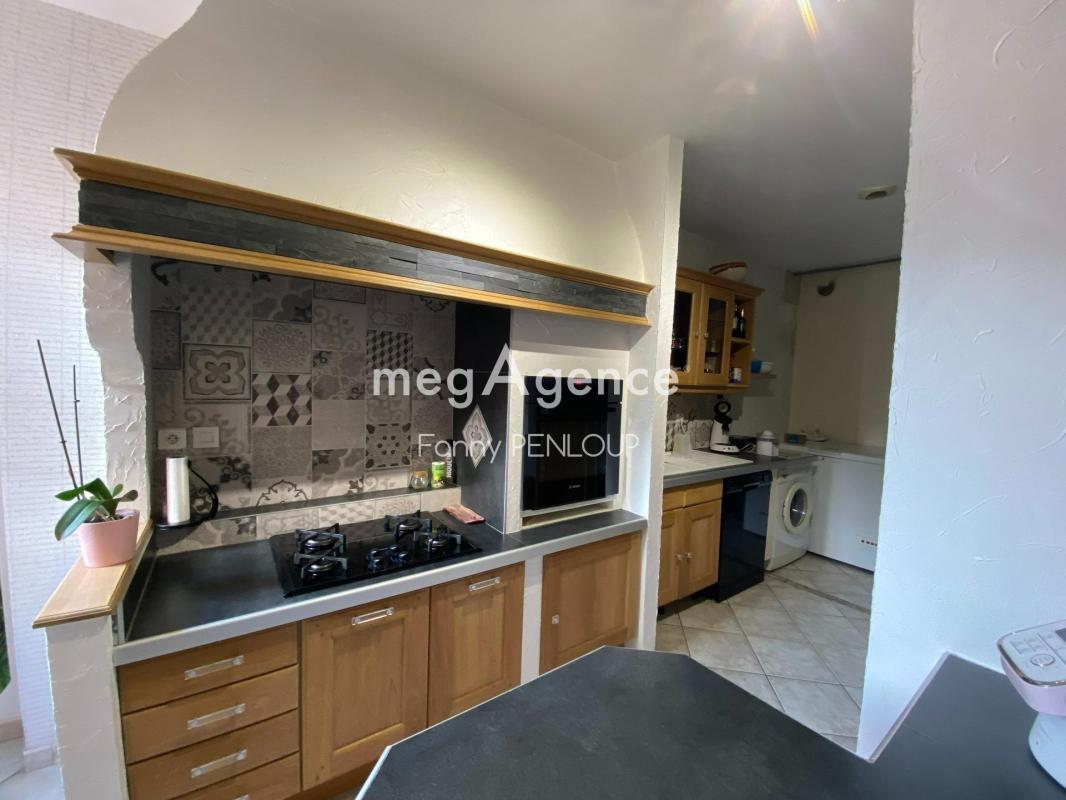 MAISON DE 123 M² AVEC TERRASSE ET COUR SANS VIS-A-VIS - Photo 2