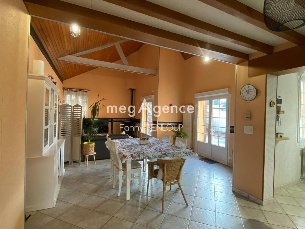 MAISON DE 123 M² AVEC TERRASSE ET COUR SANS VIS-A-VIS - Photo 3