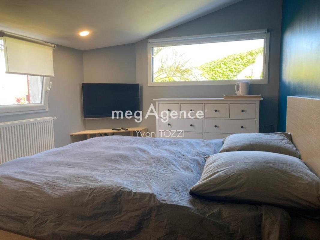 Maison en pierre  5 chambres avec piscine et atelier - Photo 4