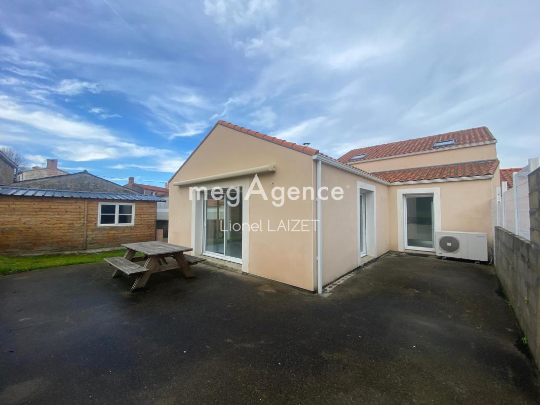 A VENDRE Maison T5 3 chambres sur terrain de 706m2 - Photo 2