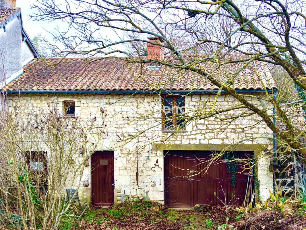 Maison Ancienne avec Dépendances sur la commune de ROIFFE - Photo 4