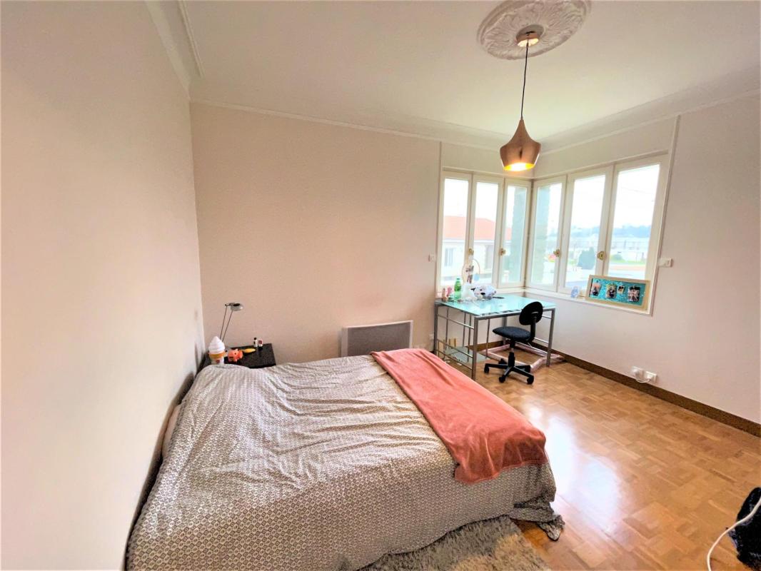 Maison Cholet 143 m², 7 pièces - Photo 4