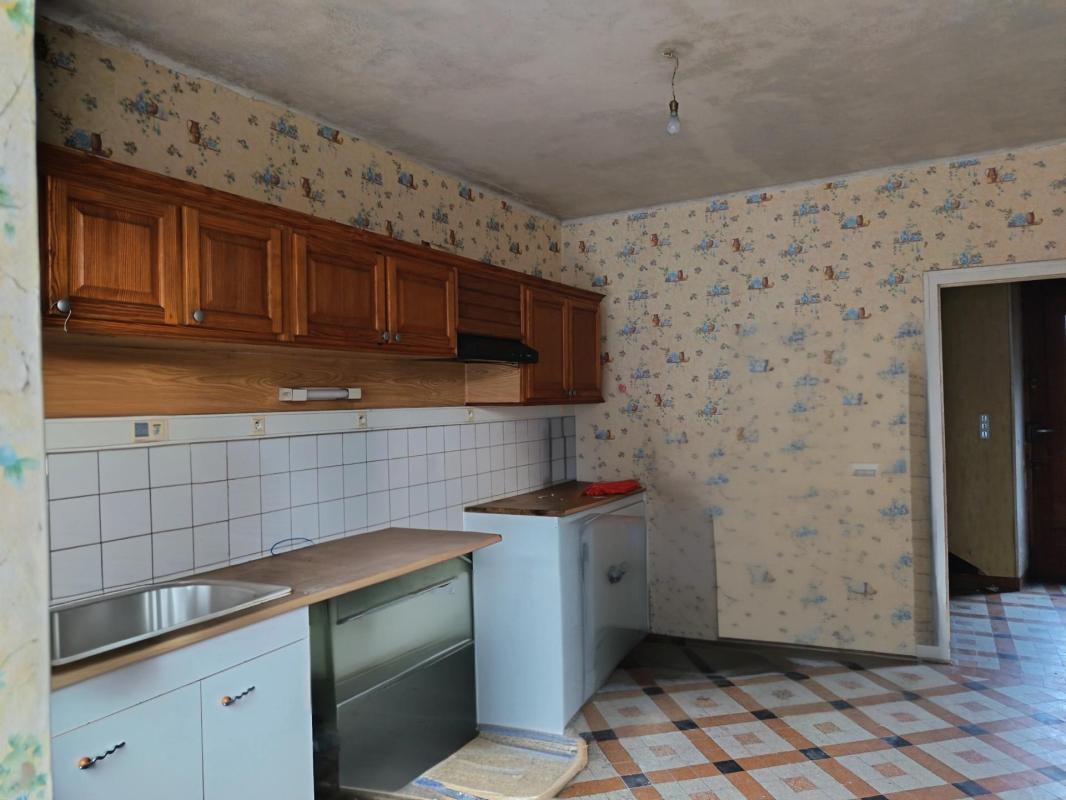 maison145m2-à rénover-une partie en location- - Photo 3