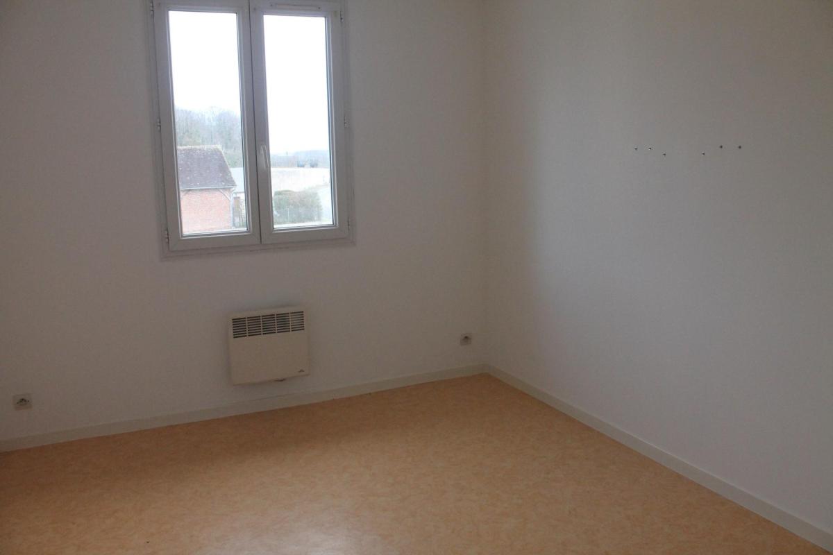 Pavillon 93 M² SÉES 61 , 3 chambres + garage - Photo 2